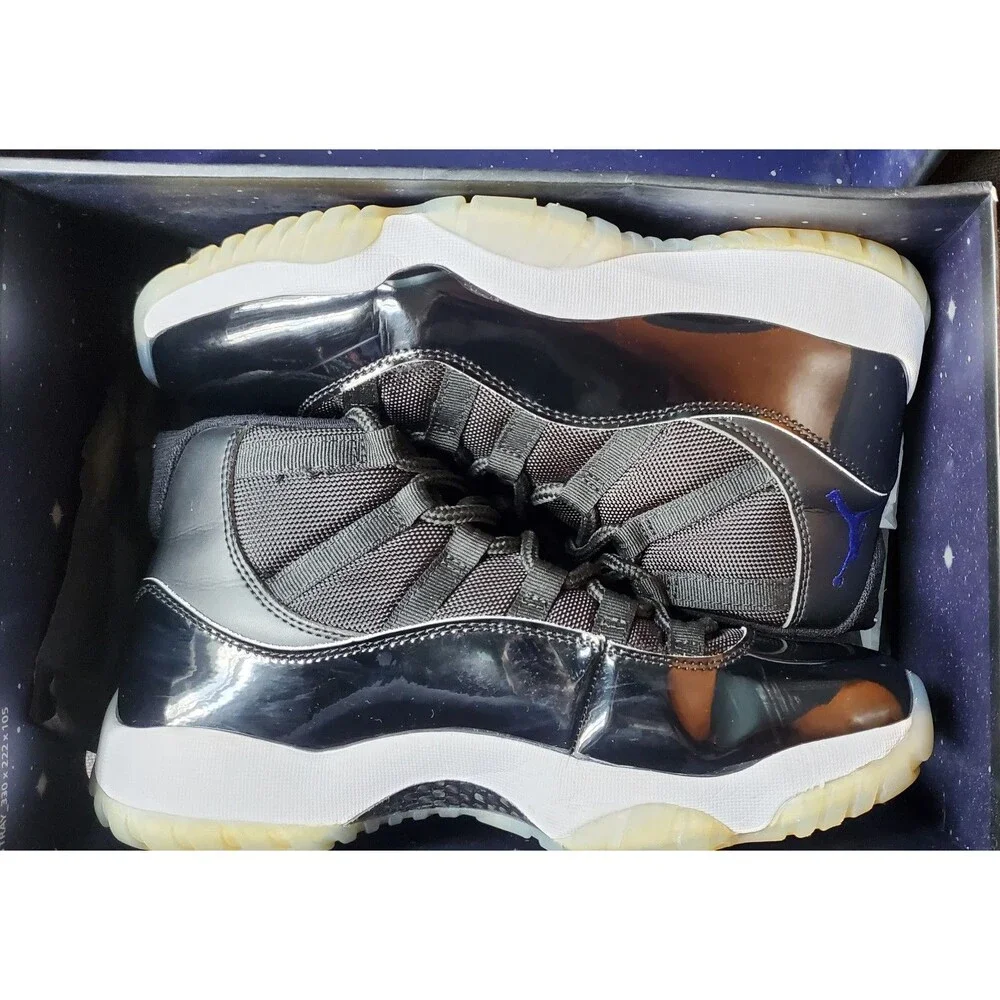 Air Jordan 11 Retro Space Jam. Size 10